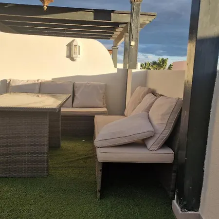 Apartmán El Atico De La Piscina